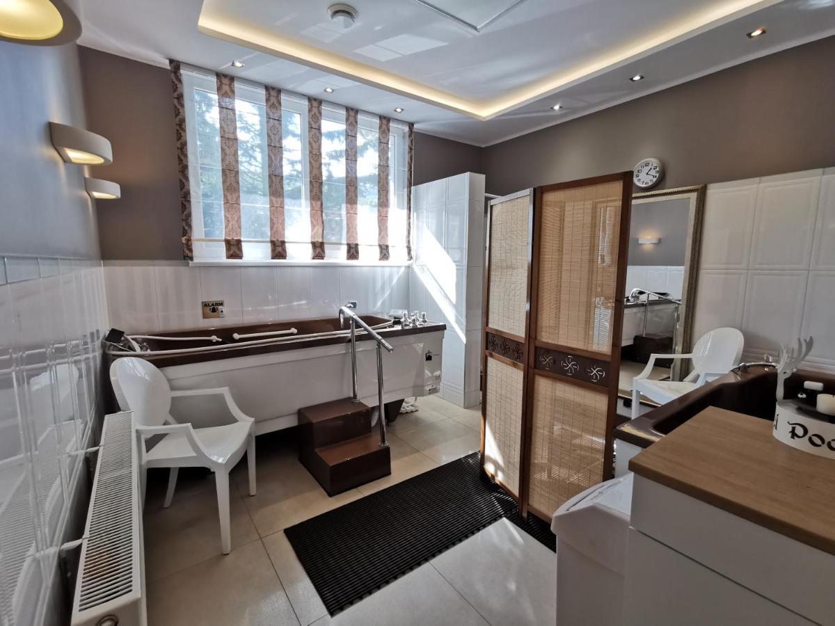 Hotel Pod Jeleniem Swieradow-Zdroj Ngoại thất bức ảnh