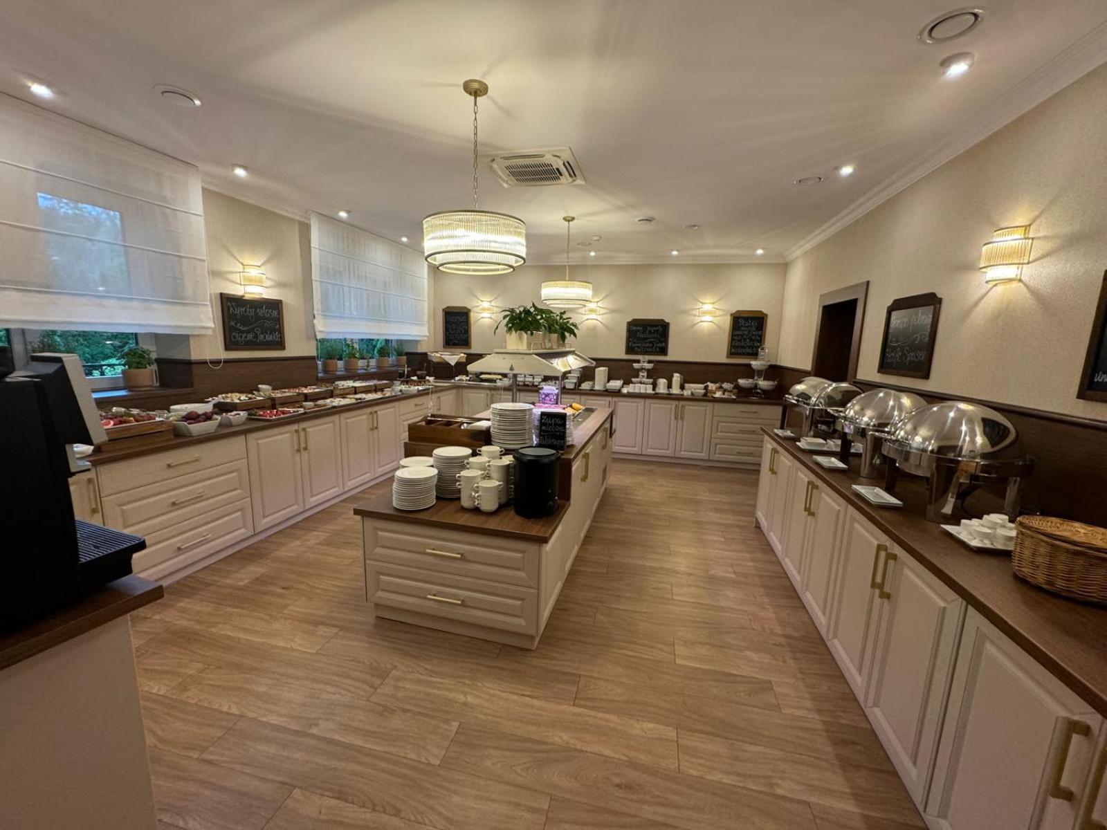 Hotel Pod Jeleniem Swieradow-Zdroj Ngoại thất bức ảnh