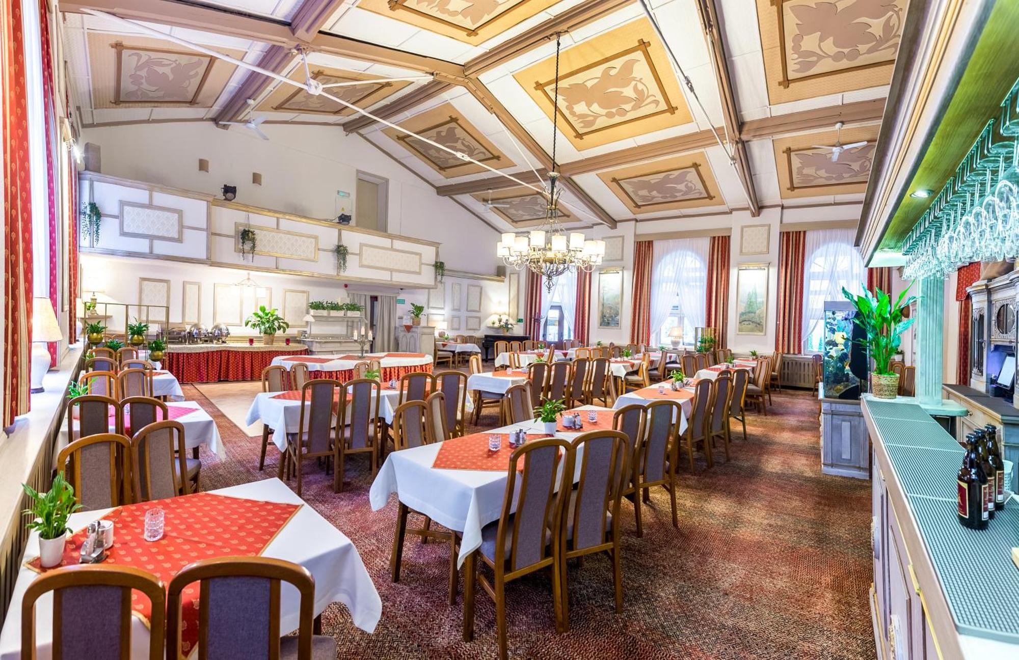 Hotel Pod Jeleniem Swieradow-Zdroj Ngoại thất bức ảnh