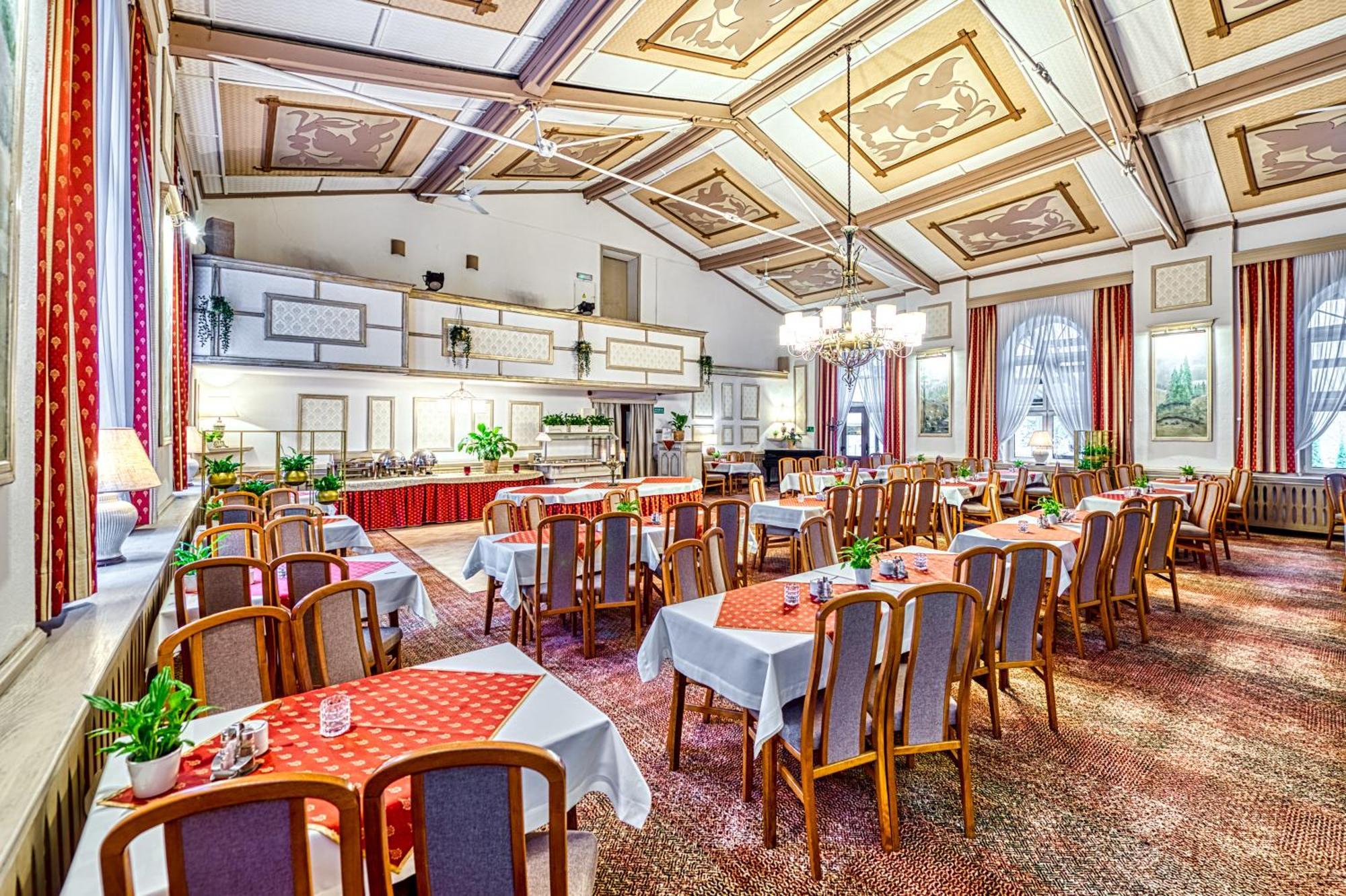 Hotel Pod Jeleniem Swieradow-Zdroj Ngoại thất bức ảnh
